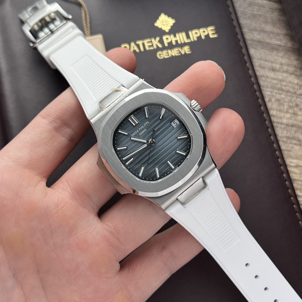 Patek-Philippe-Nautilus-5711-Blue-Dial-White-Rubber-Strap-40mm Replica Watches - 1-14