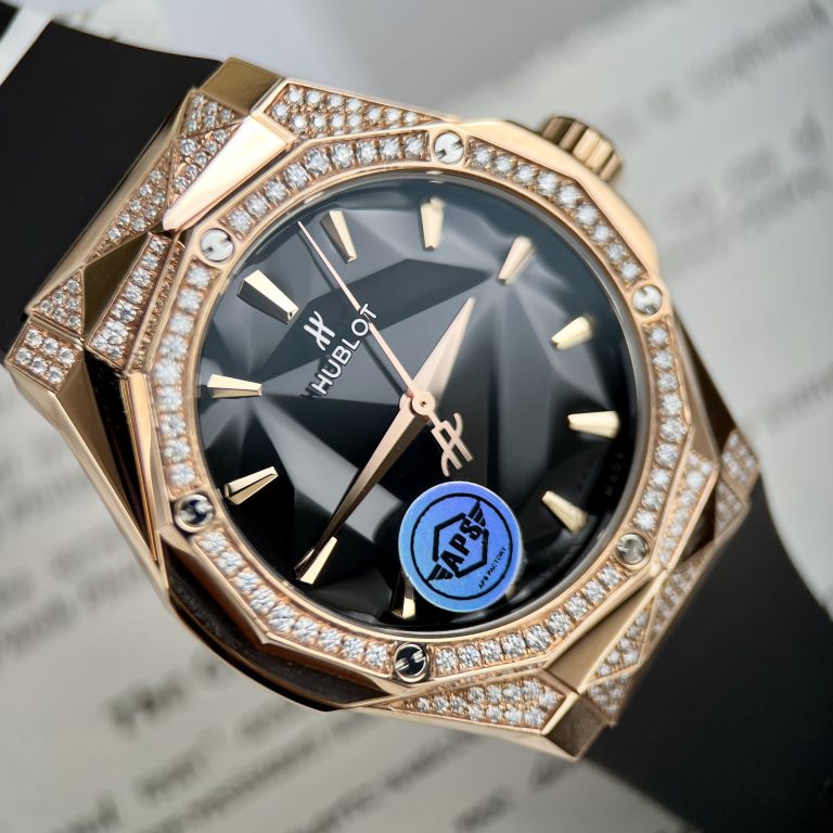 Hublot-Classic-Fusion-Black-550.NX.1170.RX.1204-Rose-Gold-40mm Replica Watches - 1-172-scaled