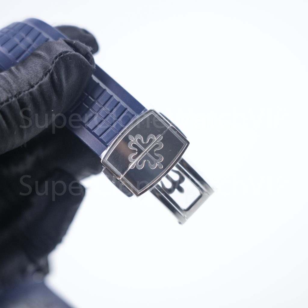 Patek-Philippe-Aquanaut-5968G-Blue-Dial-42mm Replica Watches - 10-137-scaled