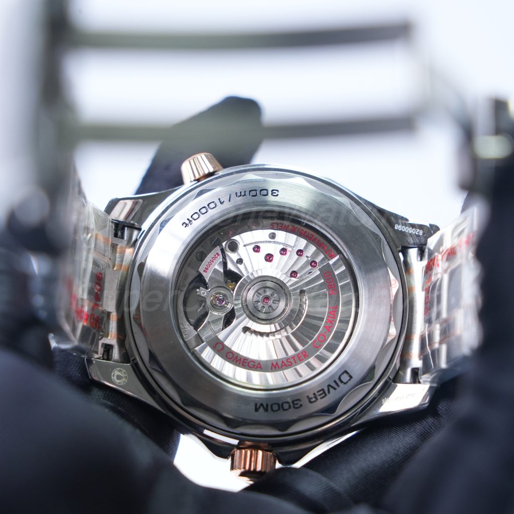 Omega-Seamaster-Diver-Yellow-Gold-Black-Dial-210.20.42.20.01.002-42mm Replica Watches - 10-149-scaled