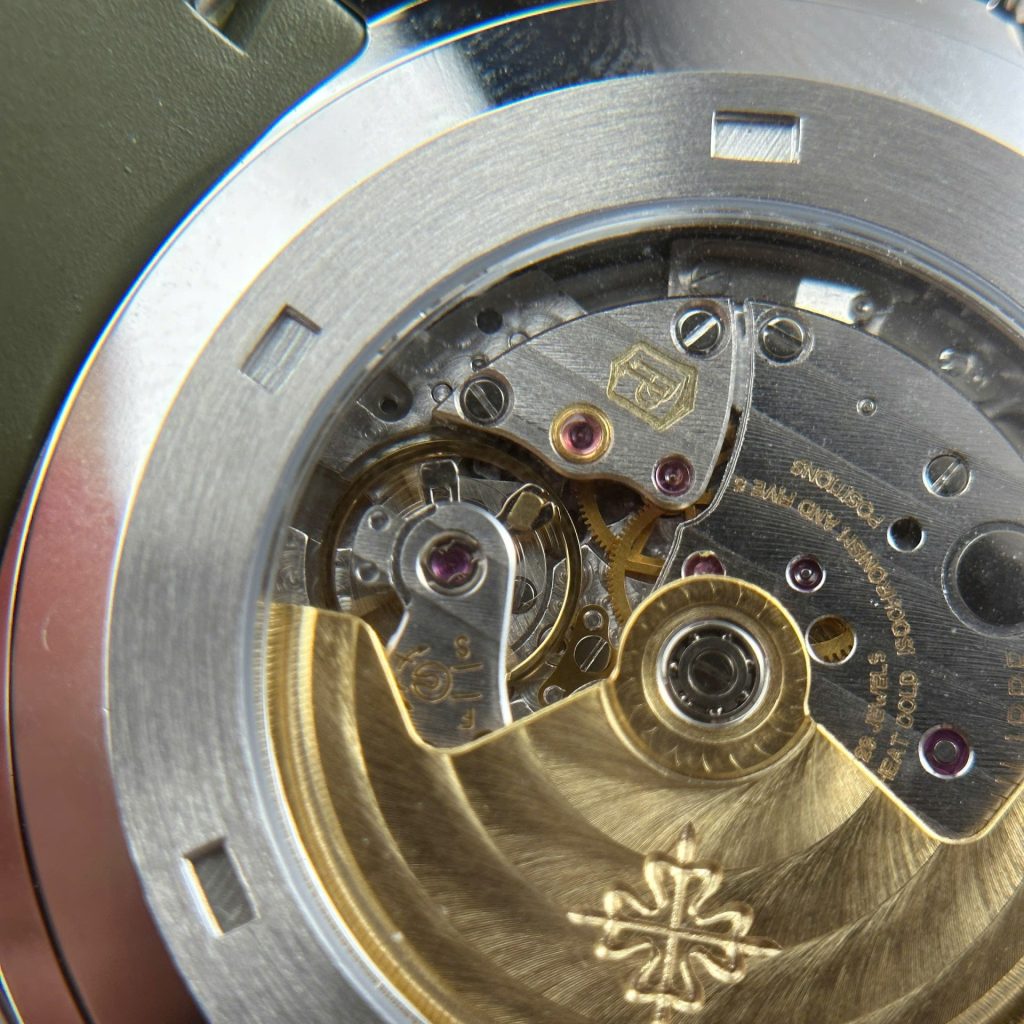 Patek-Philippe-Aquanaut-5168-Avocado-Green-Dial-40mm Replica Watches - 10-33