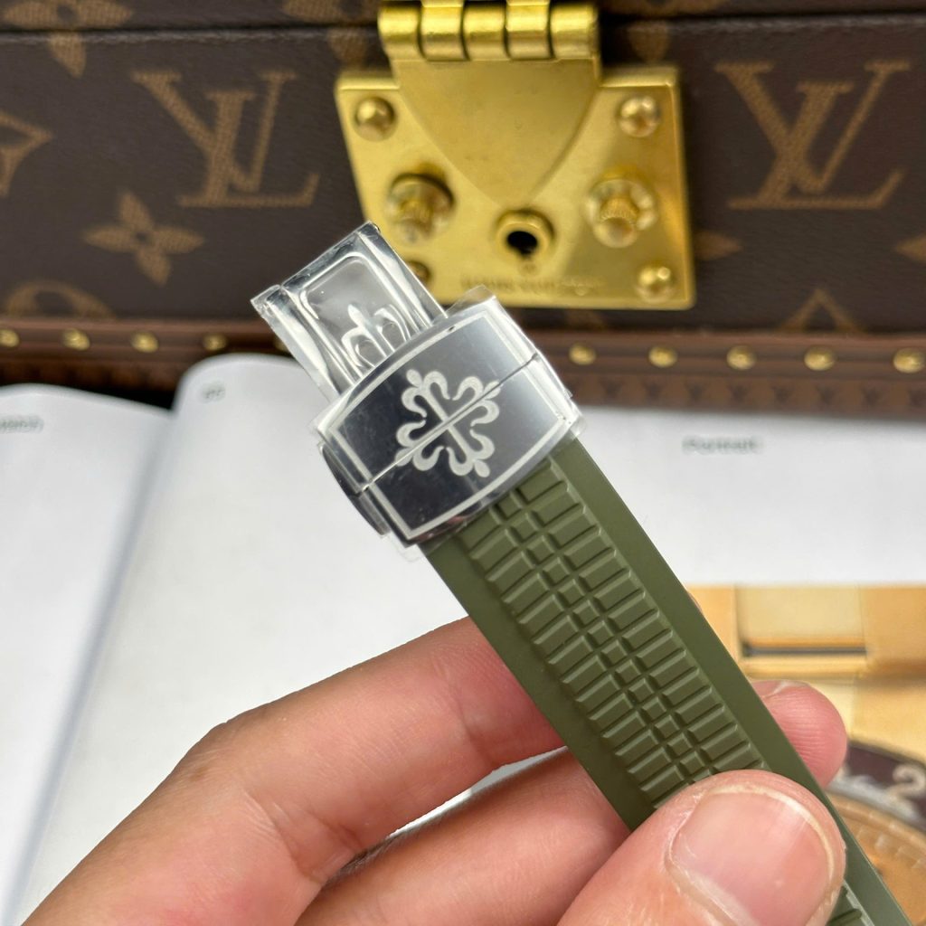 Patek-Philippe-Aquanaut-5168-Avocado-Green-Dial-40mm Replica Watches - 11-28