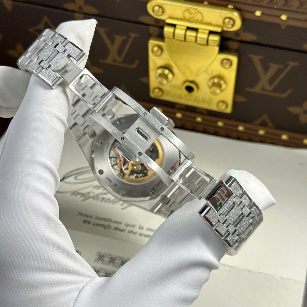 Audemars-Piguet-Royal-Oak-Frost-15407-Skeleton-Dial-41mm Replica Watches - 11-3