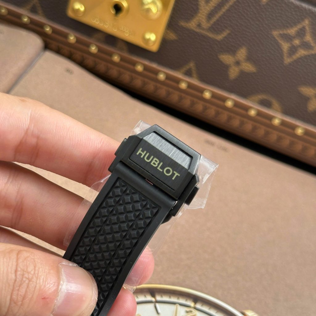 Hublot-Big-Bang-Green-Case-431.MX.1330.RX-43mm Replica Watches - 12-37