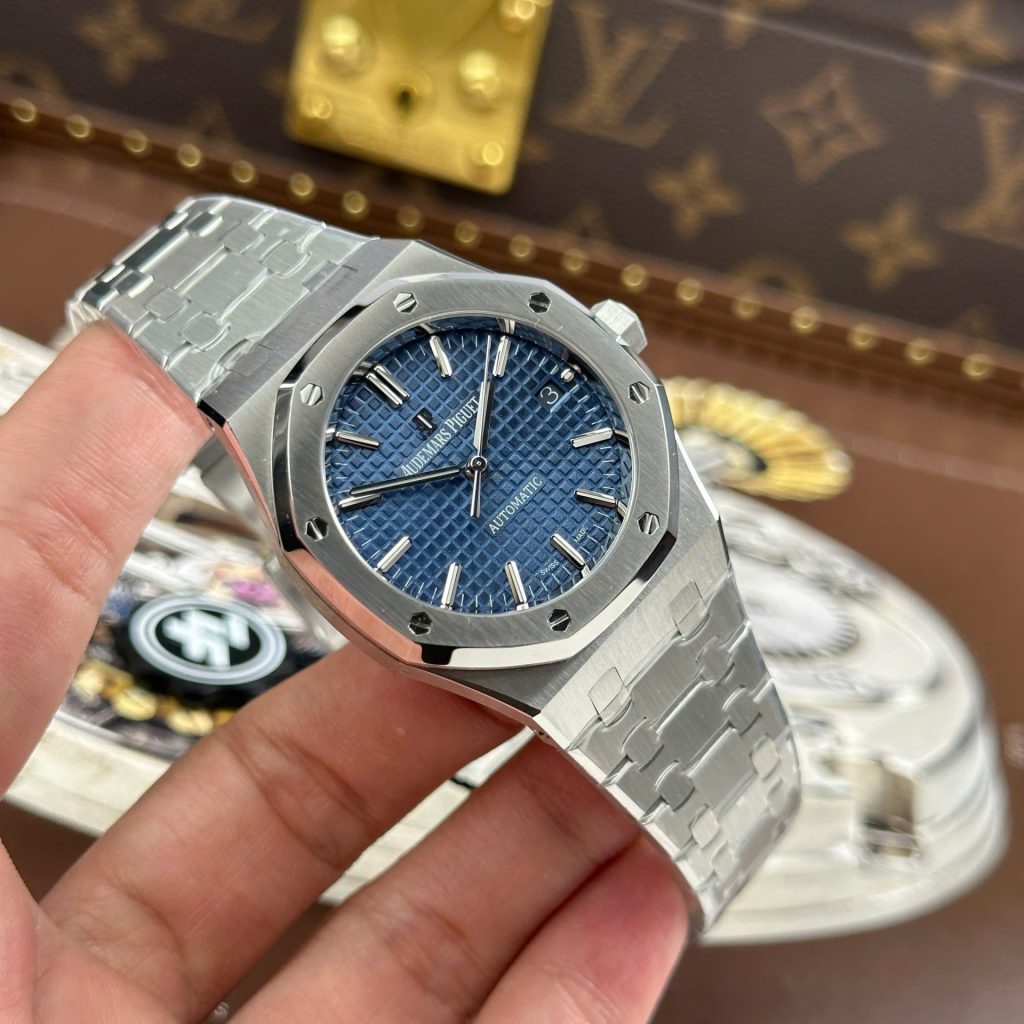 Audemars-Piguet-Royal-Oak-15450ST-Blue-Dial-37mm Replica Watches - 2-16