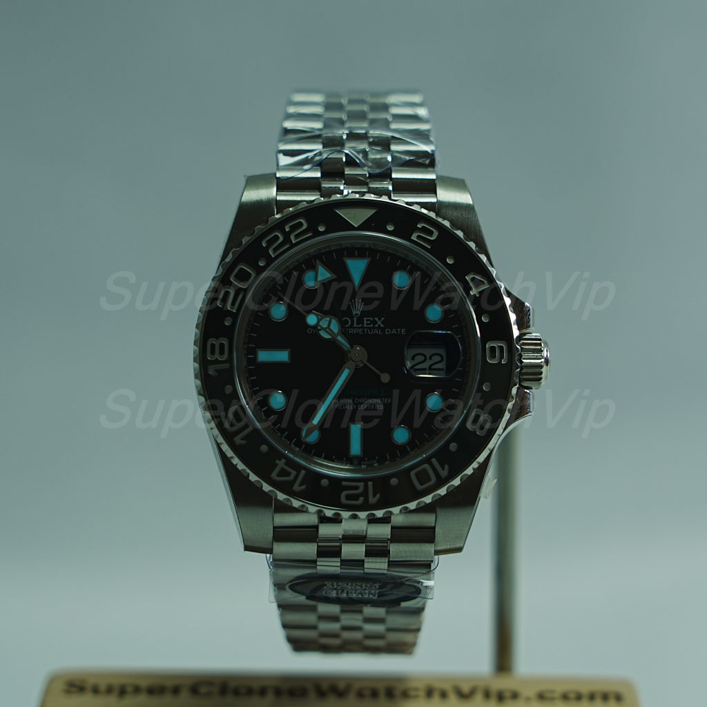 Rolex-GMT-Master-II-126710GRNR-Bruce- Wayne-Jubilee-3285-movement Replica Watches - 2-316-scaled