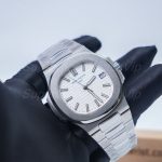 Patek-Philippe-Nautilus-5711-White-Dial-40mm Replica Watches - 2-359-scaled