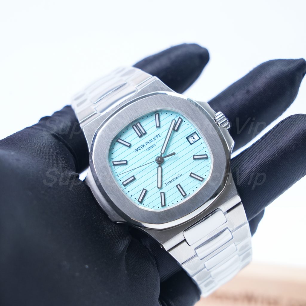 Patek-Philippe-Nautilus-5711-Tiffany-Blue-Dial-40mm Replica Watches - 2-360-scaled