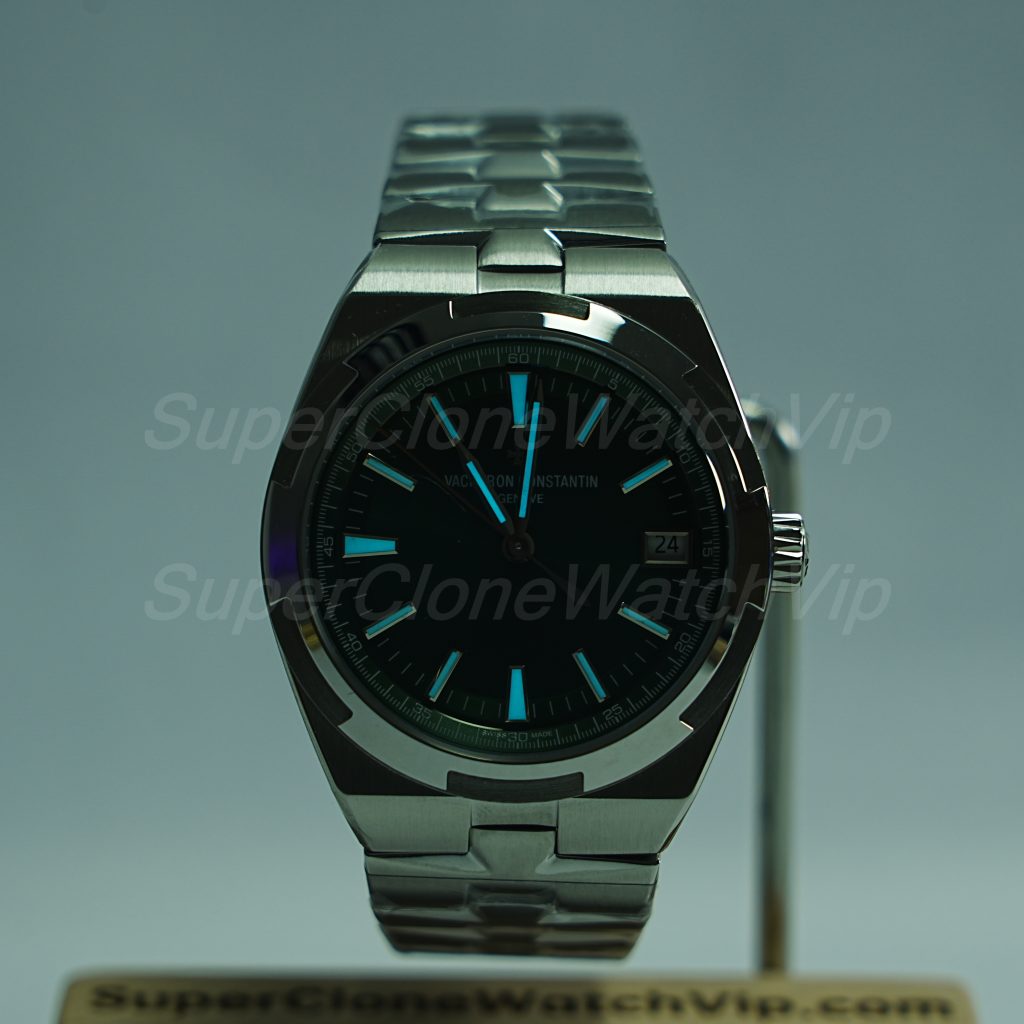 Vacheron Constantin Overseas 4500V Green Dial 41mm Replica Watches - 2-386-scaled