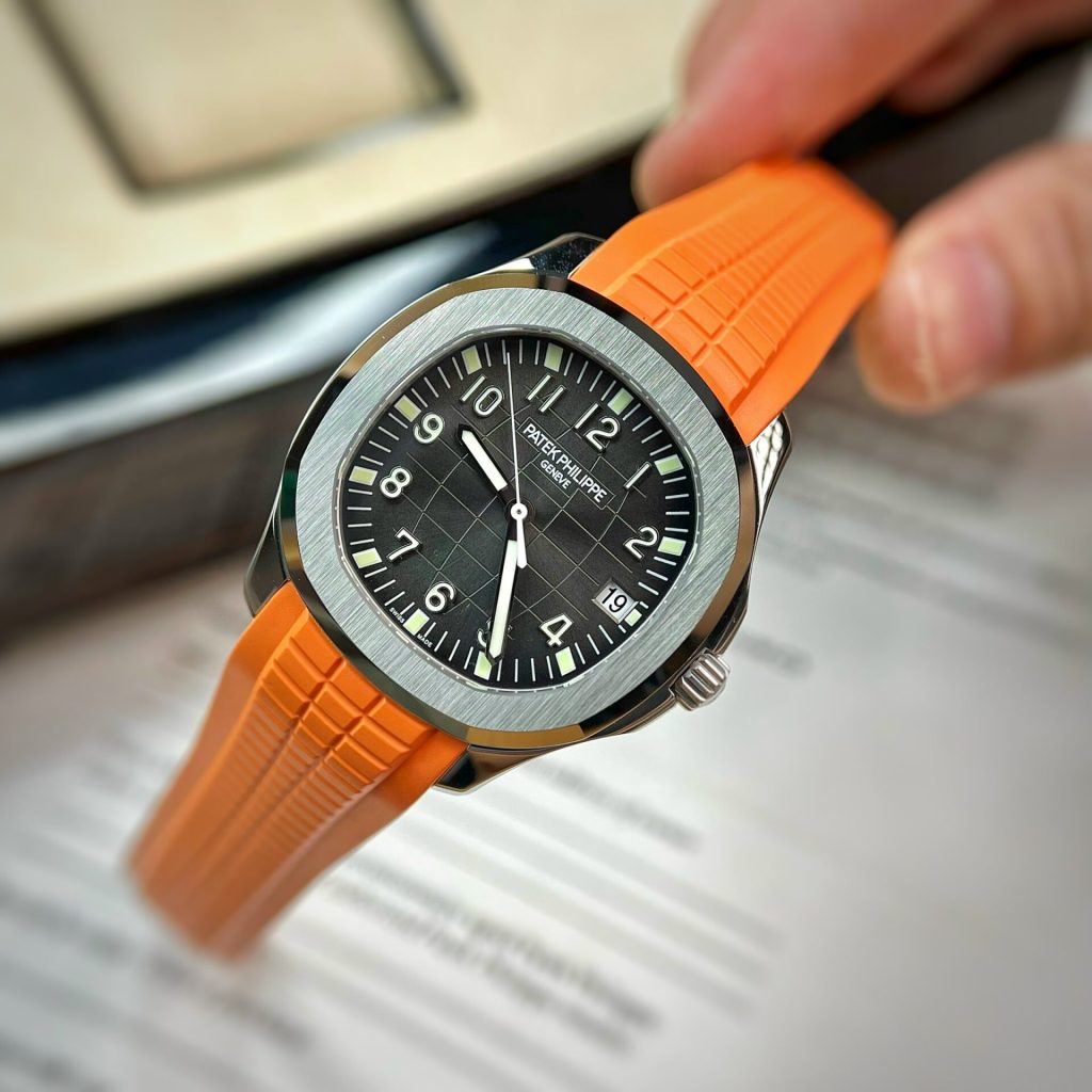 Patek-Philippe-Aquanaut-5167A-Black-Dial-40mm Replica Watches - 2-65