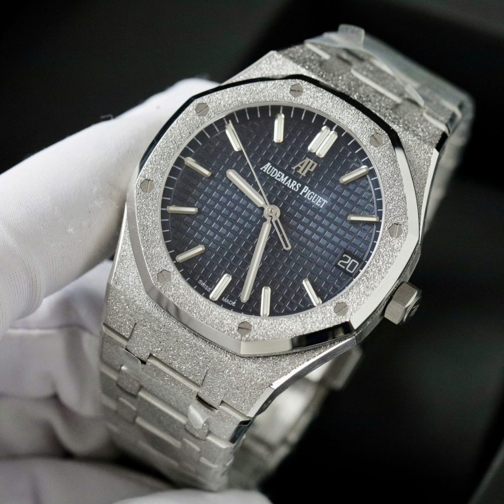 Audemars-Piguet-Royal-Oak-15500ST-Frosted-Gold-Blue-Dial-41mm Replica Watches - 3-24