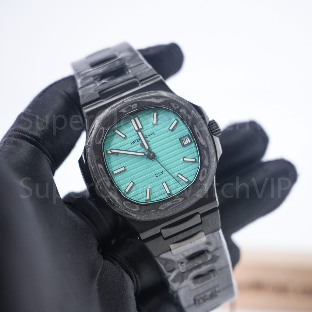 Patek-Philippe-Nautilus-DiW-5711-Tiffany-Blue-Dial-Carbon-Fiber-40mm Replica Watches - 3-367-scaled
