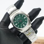 Rolex-Oyster-Perpetual-126000-Green-Dial-36mm Replica Watches - 3-374-scaled