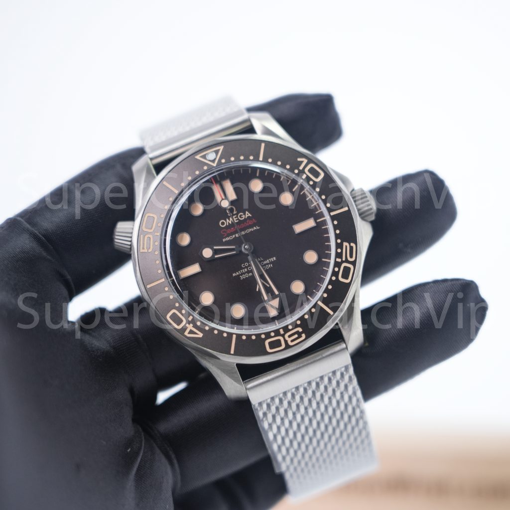 Omega-Seamaster-300-007-Chocolate-Bezel-210.90.42.20.01.001-42mm Replica Watches - 3-391-scaled