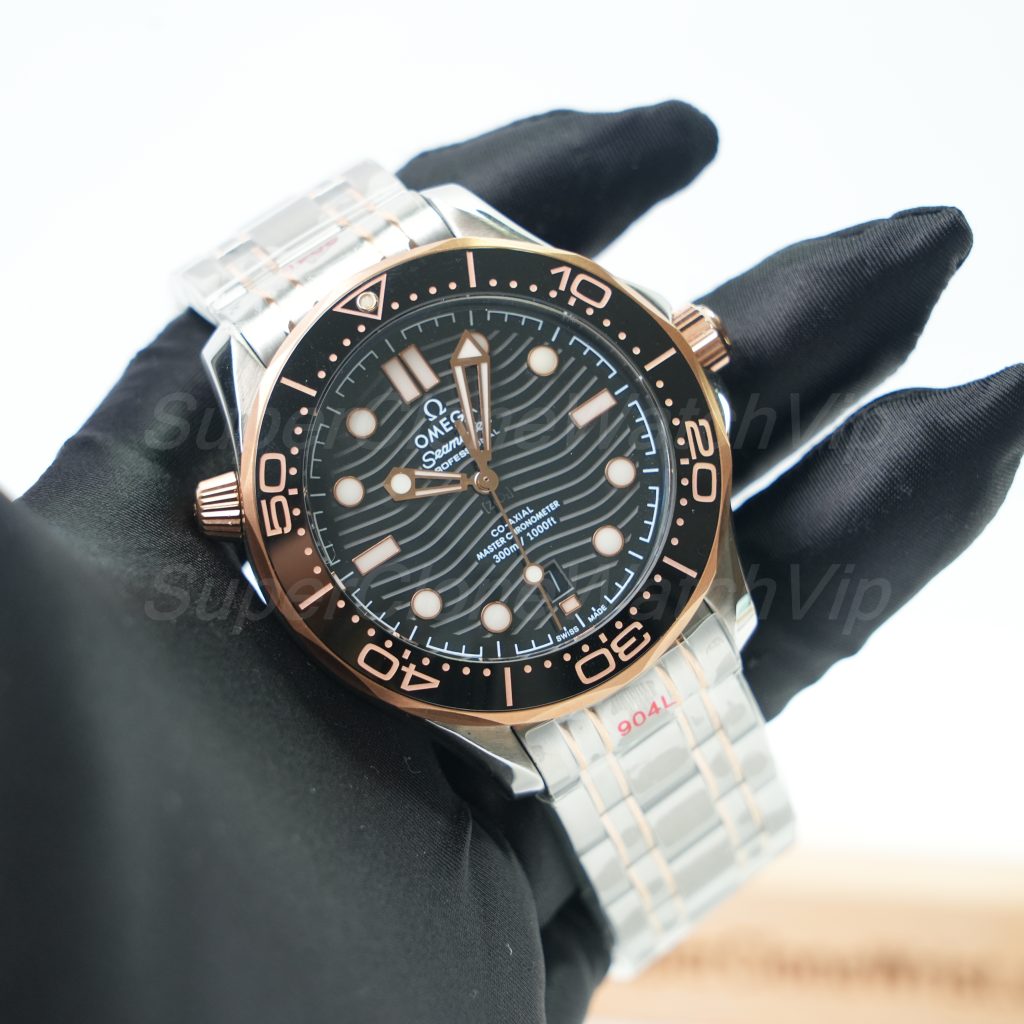 Omega-Seamaster-Diver-Yellow-Gold-Black-Dial-210.20.42.20.01.002-42mm Replica Watches - 3-394-scaled