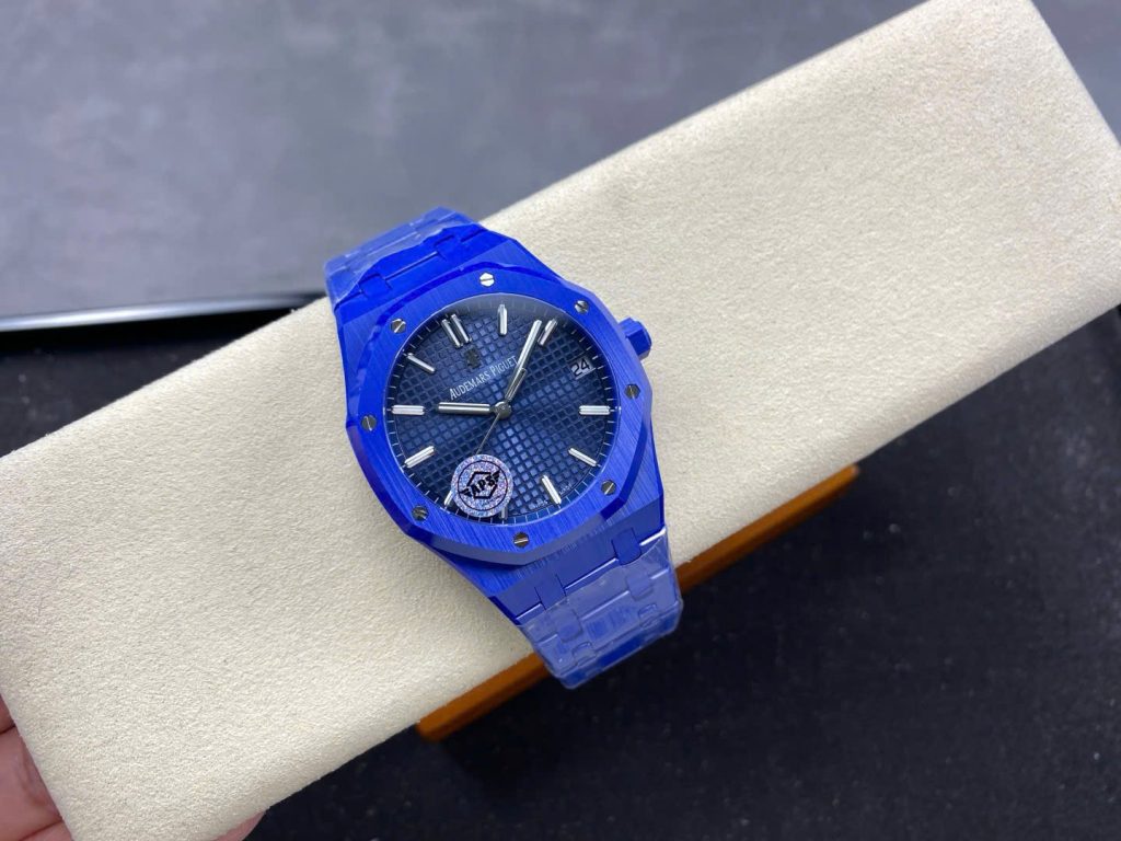 Audemars-Piguet-Royal-Oak-15500-Blue-Ceramic-Blue-Dial-41mm Replica Watches - 4-21
