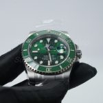 Rolex-Submariner-116610LV-Hulk-40mm-Green-Dial Replica Watches - 4-351-scaled