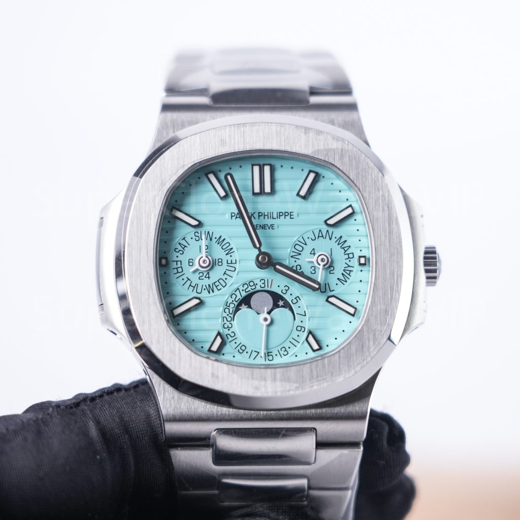 Patek-Philippe-Nautilus-5740-Tiffany-Blue-Dial-40mm Replica Watches - 4-368-scaled