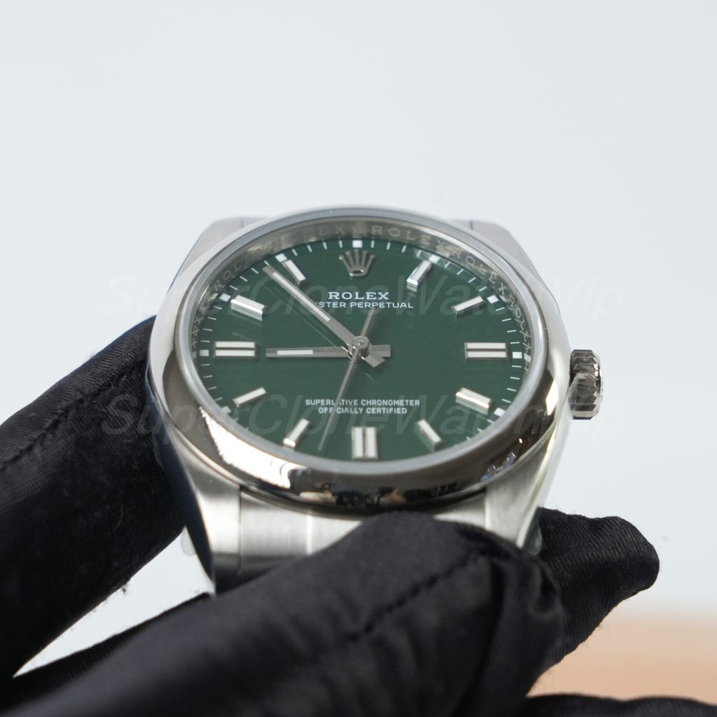 Rolex-Oyster-Perpetual-126000-Green-Dial-36mm Replica Watches - 4-372-scaled