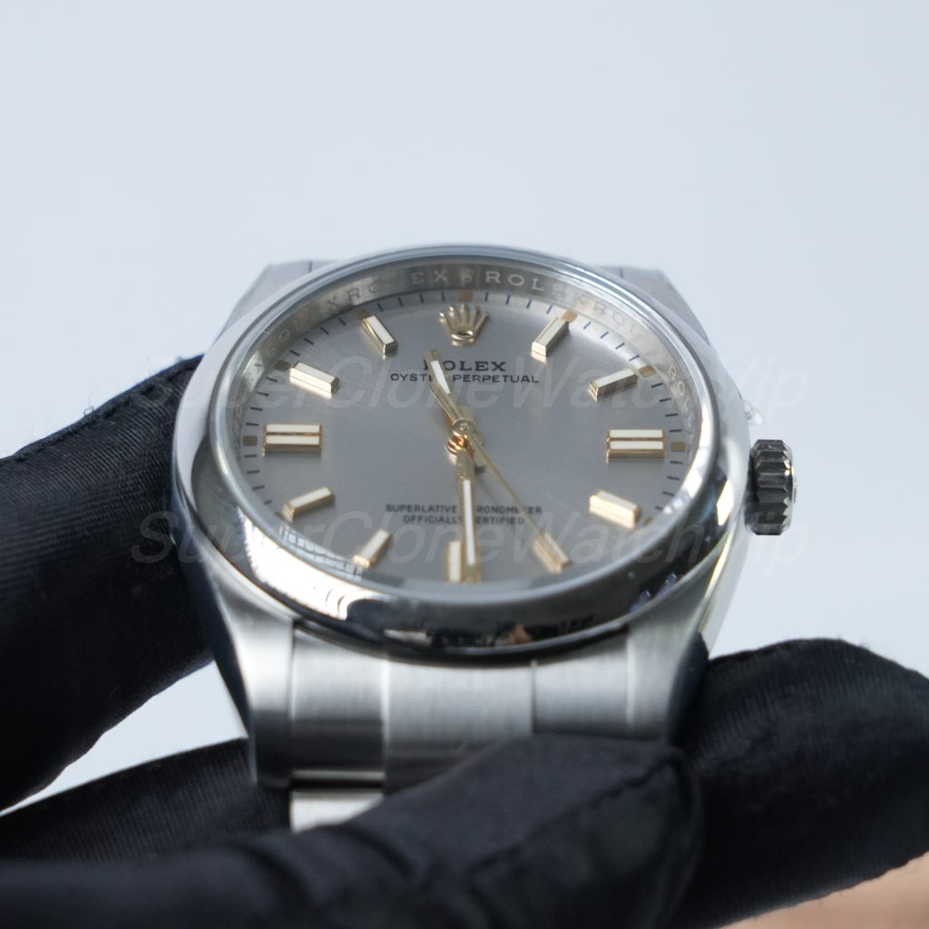 Rolex-Oyster-Perpetual-124300-Silver-Dial-41mm Replica Watches - 4-378-scaled