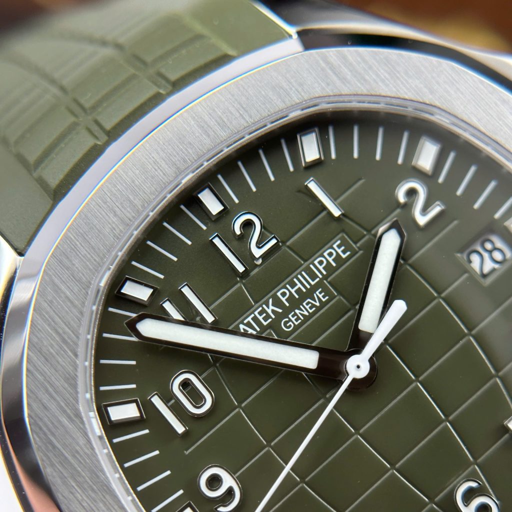 Patek-Philippe-Aquanaut-5168-Avocado-Green-Dial-40mm Replica Watches - 4-73