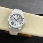 Audemars-Piguet-Royal-Oak-15500-White-Ceramic-White-Dial-41mm Replica Watches - 5-17