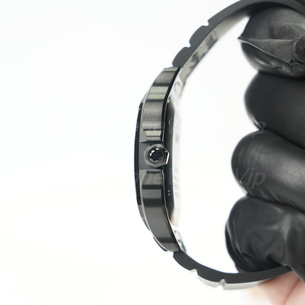 Cartier-Santos-WSSA0037-Black-Dial-Black-Bezel-Rubber-Strap-39.8mm Replica Watches - 5-395-scaled