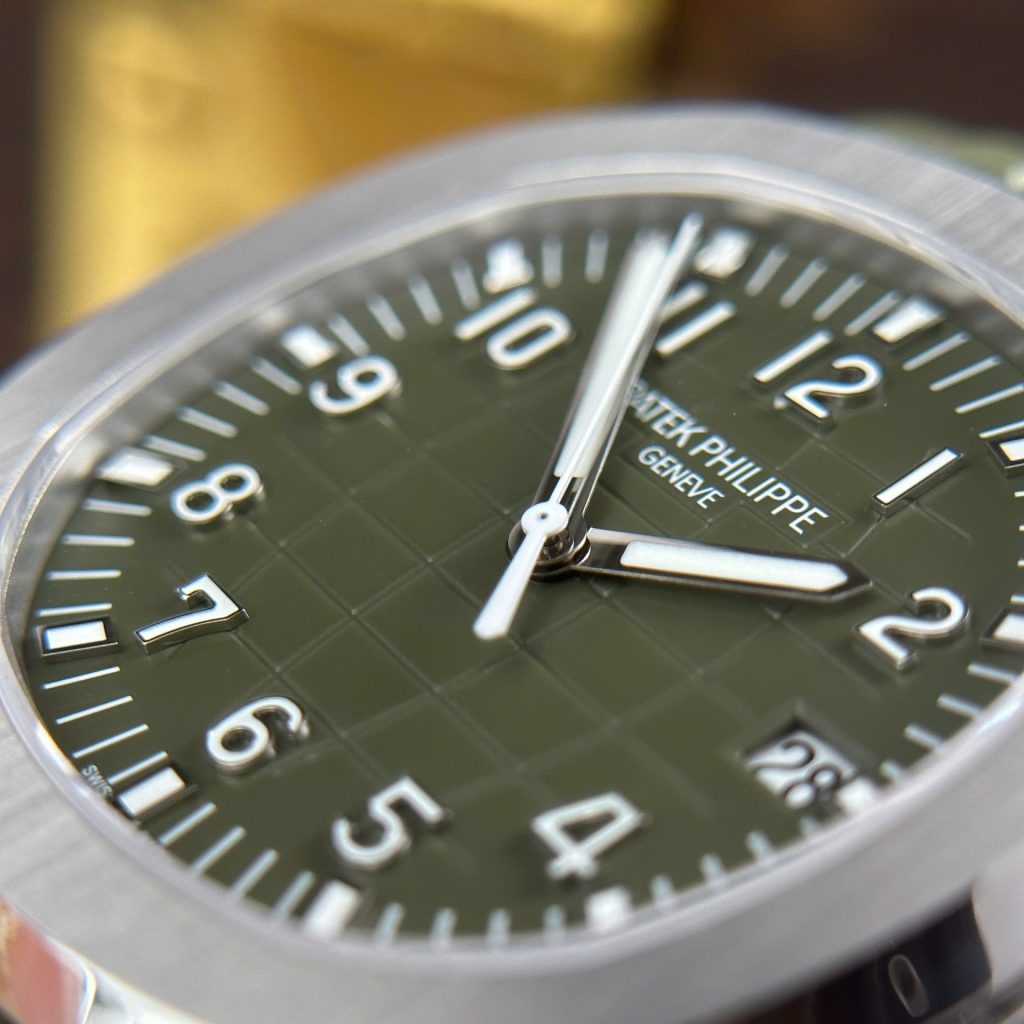Patek-Philippe-Aquanaut-5168-Avocado-Green-Dial-40mm Replica Watches - 5-68