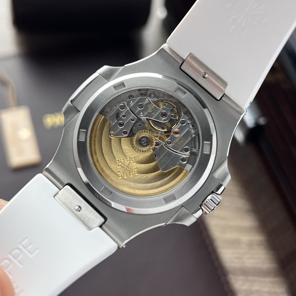 Patek-Philippe-Nautilus-5711-Blue-Dial-White-Rubber-Strap-40mm Replica Watches - 5-74