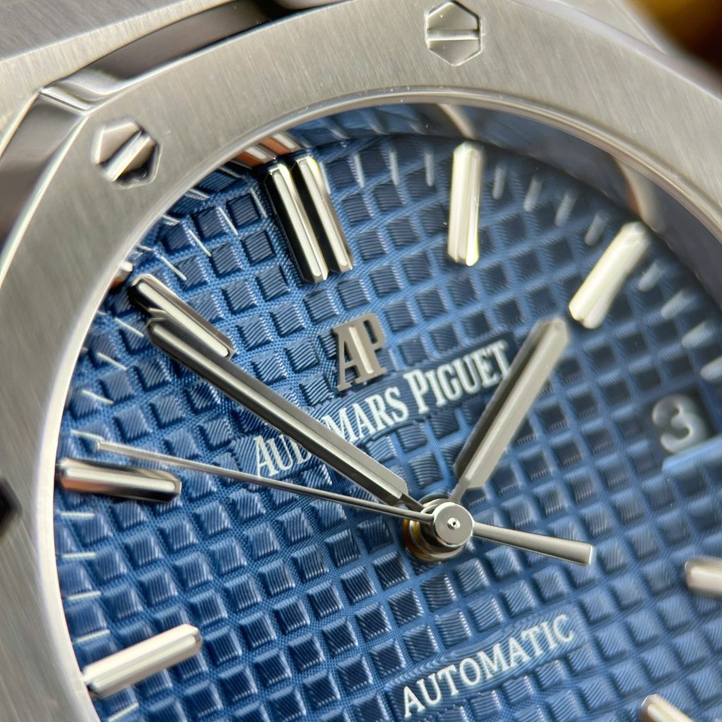 Audemars-Piguet-Royal-Oak-15450ST-Blue-Dial-37mm Replica Watches - 6-13