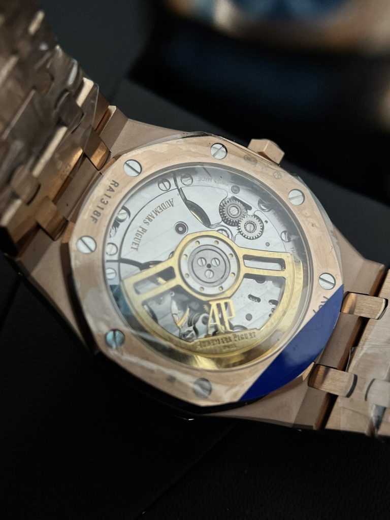 Audemars-Piguet-Royal-Oak-15500OR-Black-Dial-41mm Replica Watches - 6-19