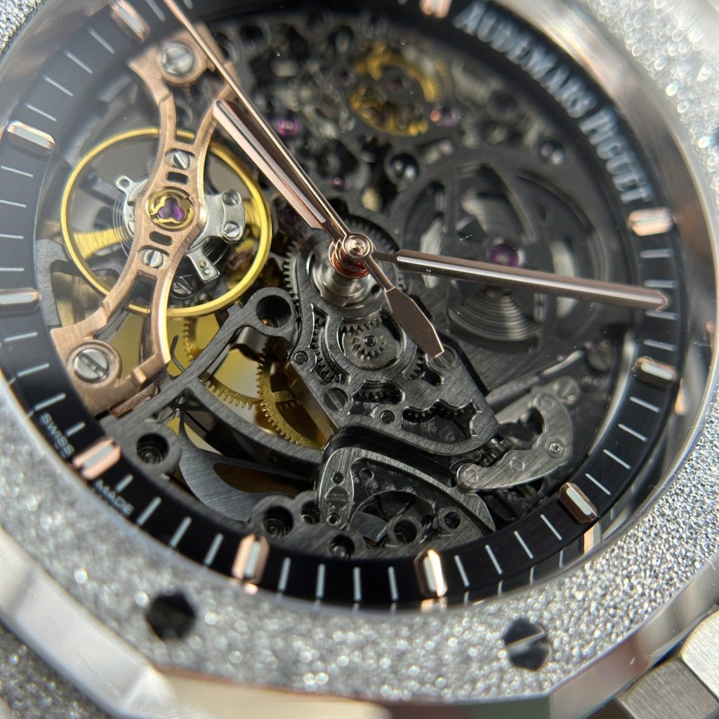 Audemars-Piguet-Royal-Oak-Frost-15407-Skeleton-Dial-41mm Replica Watches - 6-8