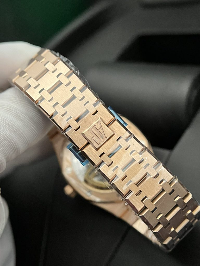 Audemars-Piguet-Royal-Oak-15500OR-Black-Dial-41mm Replica Watches - 7-18