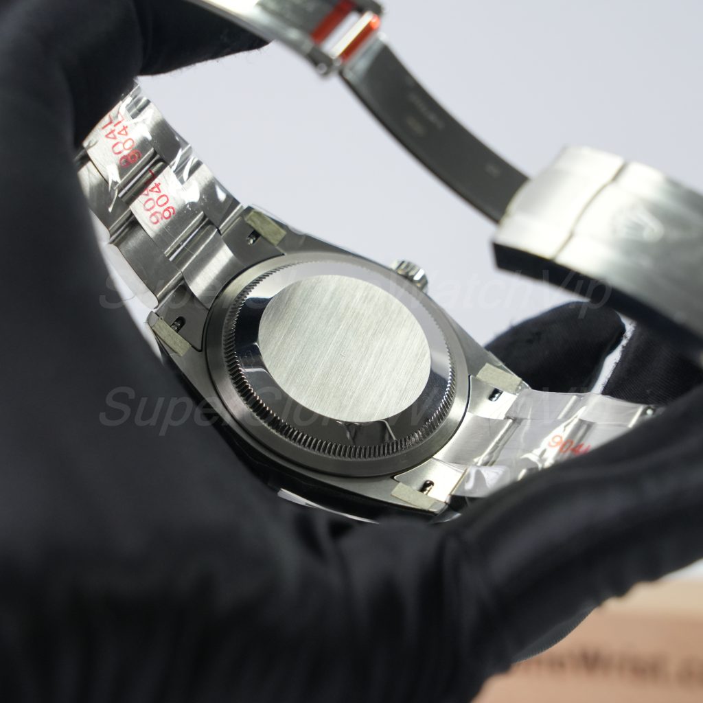 Rolex-Oyster-Perpetual-124300-Silver-Dial-41mm Replica Watches - 7-322-scaled