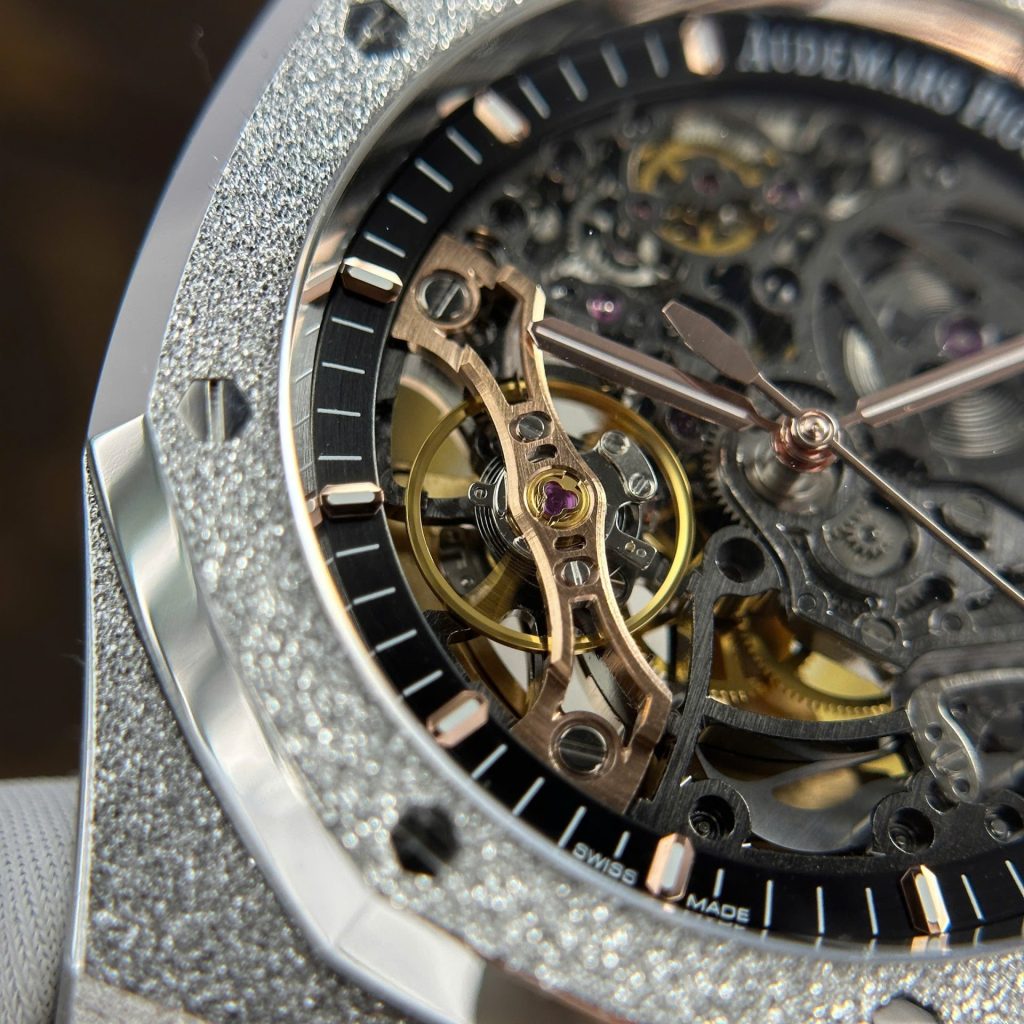 Audemars-Piguet-Royal-Oak-Frost-15407-Skeleton-Dial-41mm Replica Watches - 7-7