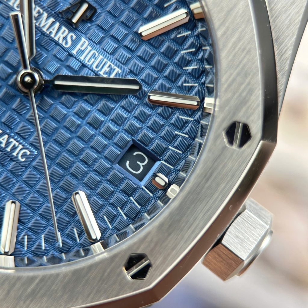 Audemars-Piguet-Royal-Oak-15450ST-Blue-Dial-37mm Replica Watches - 8-12