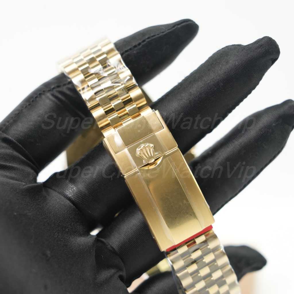 Rolex GMT-Master II 126718GRNR Yellow Gold Tiger Iron Dial Jubilee (2025) Replica Watches - 8-238-scaled