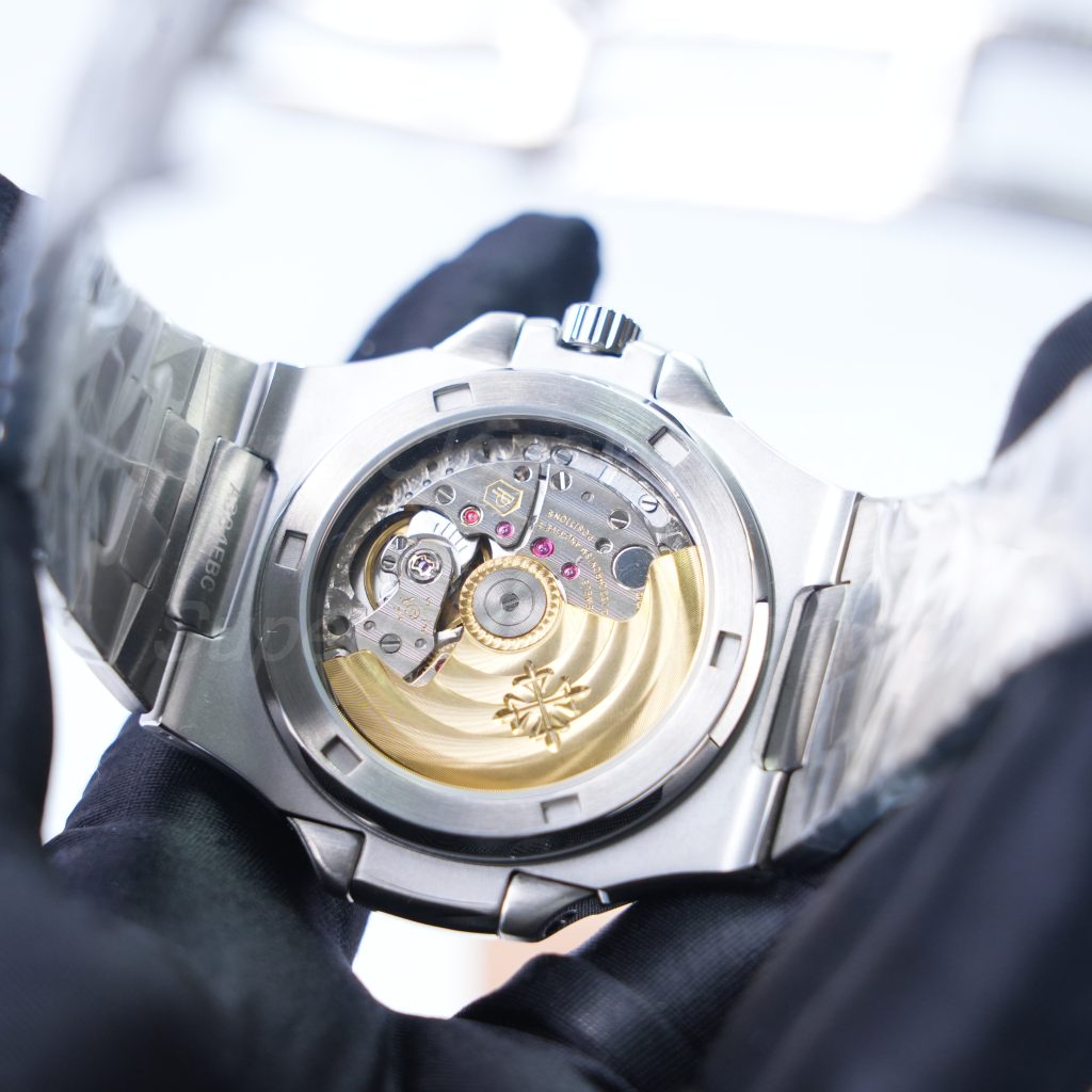 Patek-Philippe-Nautilus-5711-White-Dial-40mm Replica Watches - 8-279-scaled