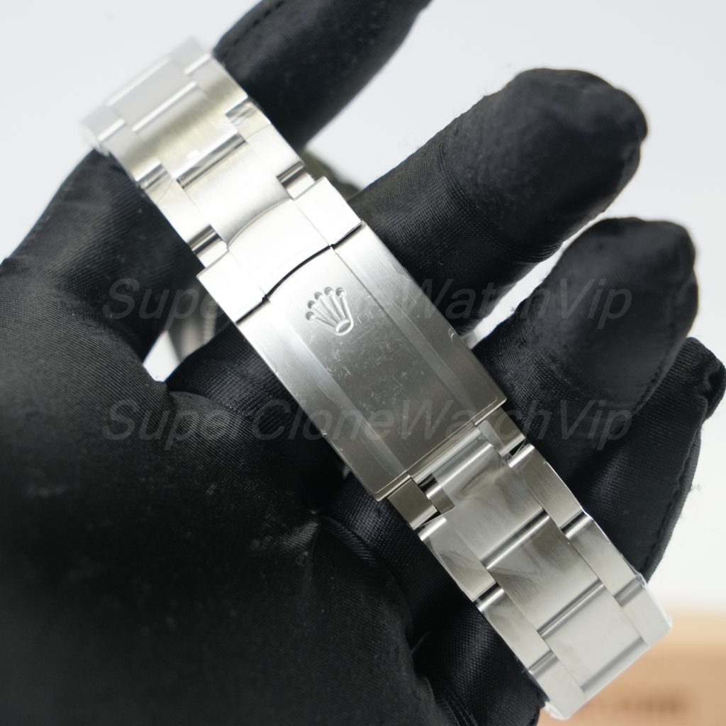 Rolex-Oyster-Perpetual-126000-Black-Dial-36mm Replica Watches - 8-288-scaled