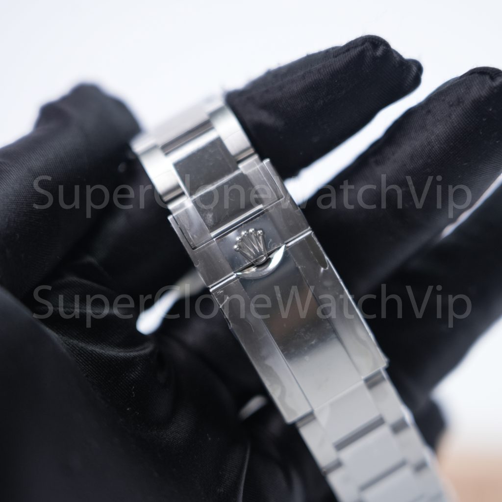 Rolex-Oyster-Perpetual-116622-Yacht-Master-40mm Replica Watches - 8-300-scaled