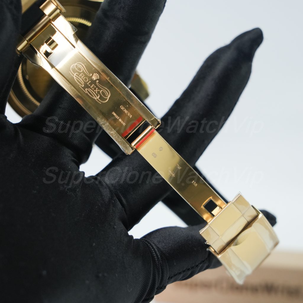 Rolex-Oyster-Perpetual-M226658-Yacht-Master-Gold-Oysterflex-42mm Replica Watches - 9-250-scaled