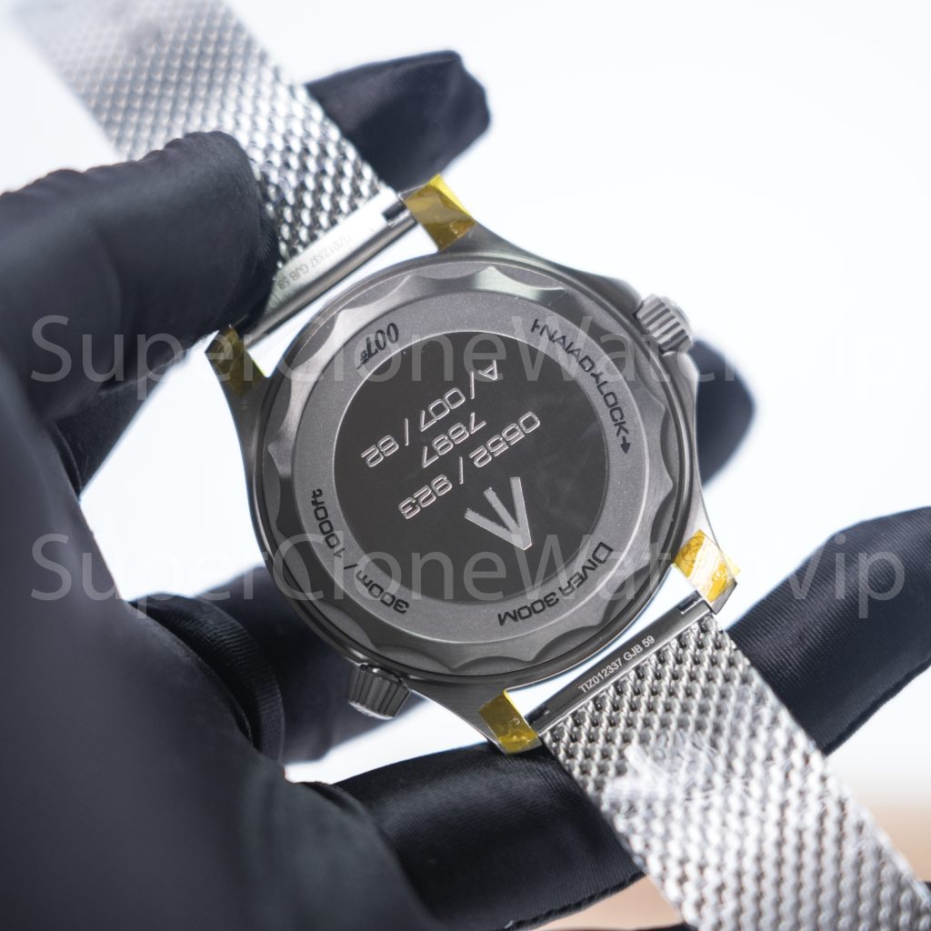 Omega-Seamaster-300-007-Chocolate-Bezel-210.90.42.20.01.001-42mm Replica Watches - 9-259-scaled