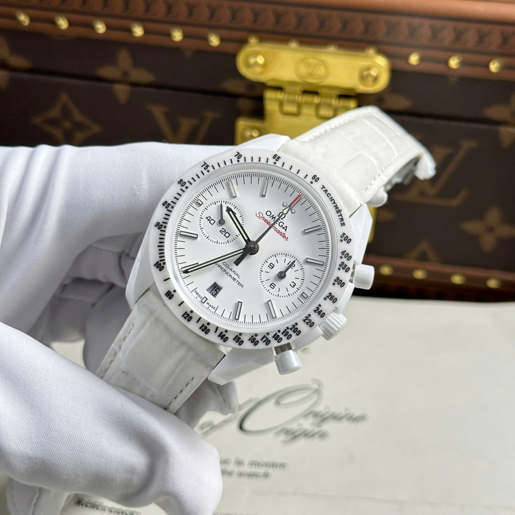 Omega Speedmaster White Side of Moon 311.93.44.51.04.002 44mm 4