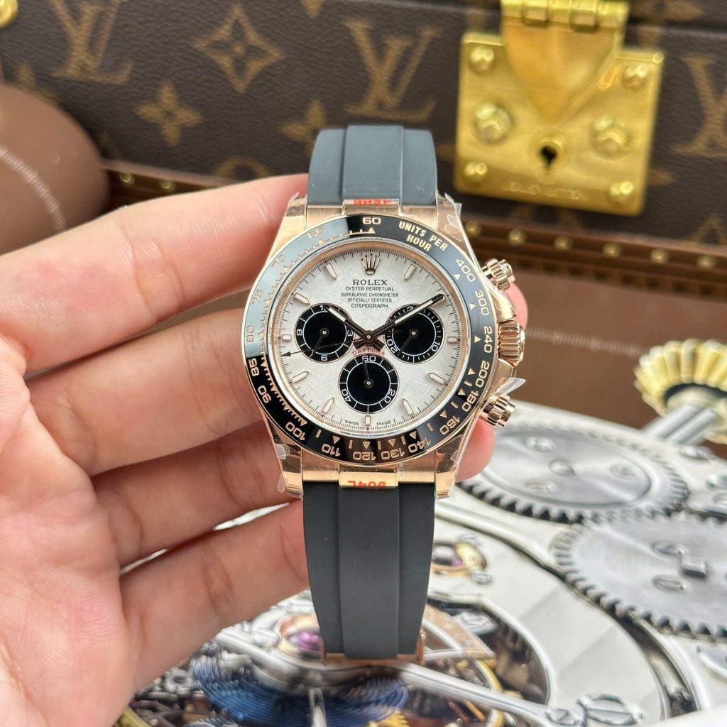 Rolex Cosmograph Daytona 126515 1