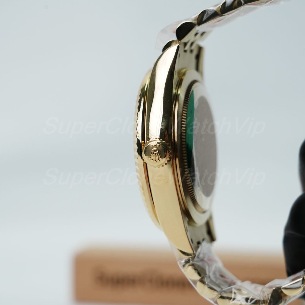 Rolex-Sky-Dweller-326238-Forest-Green-Dial-Yellow-Gold-42mm Super Clone Watches Replica Watches - 5-257-scaled