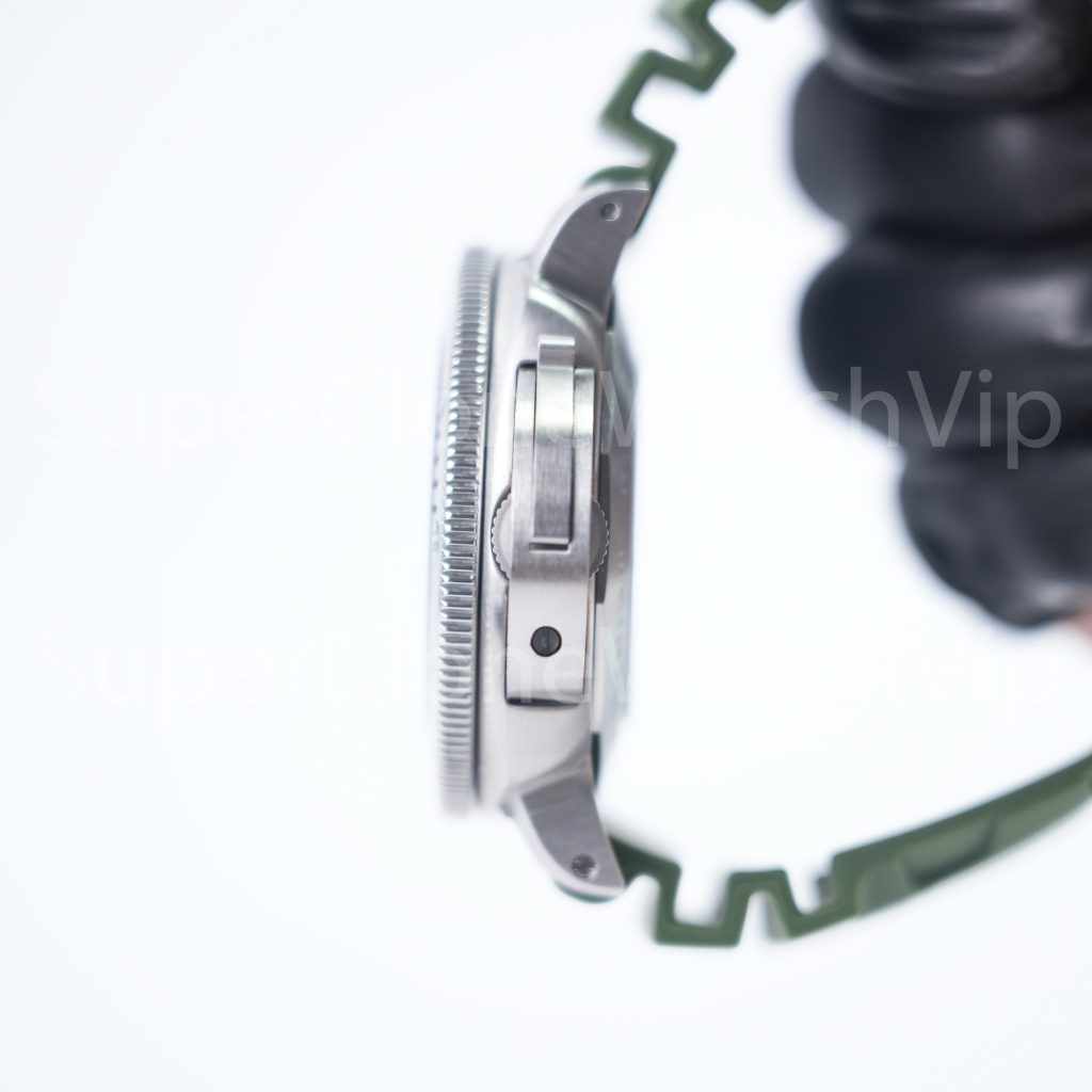 Panerai Submersible Verde Militare PAM01055 Steel Green Dial Green Rubber Strap 42mm Replica Watches - 6-255-scaled