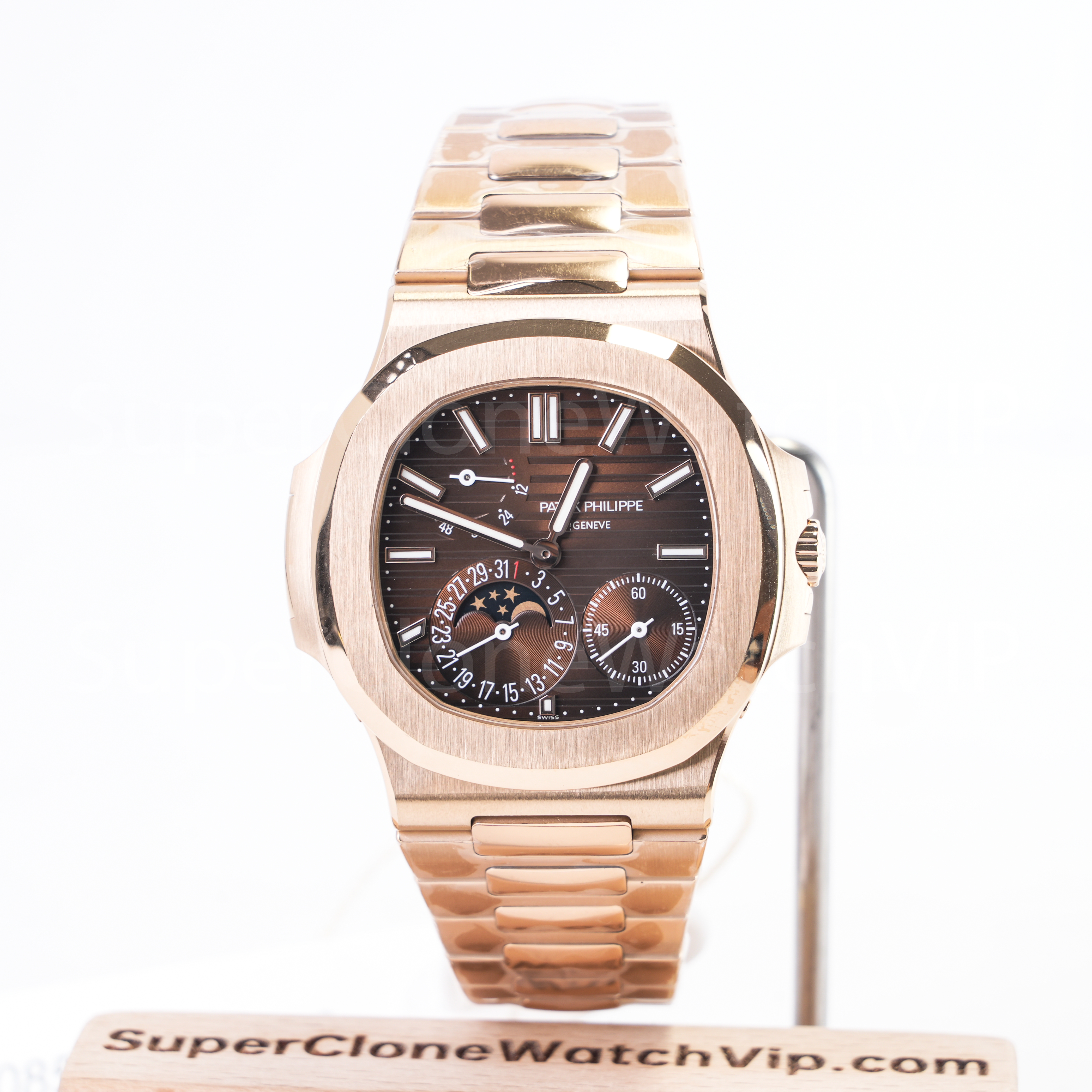 Patek Philippe Nautilus 5712 rose gold bracelet style QC reference