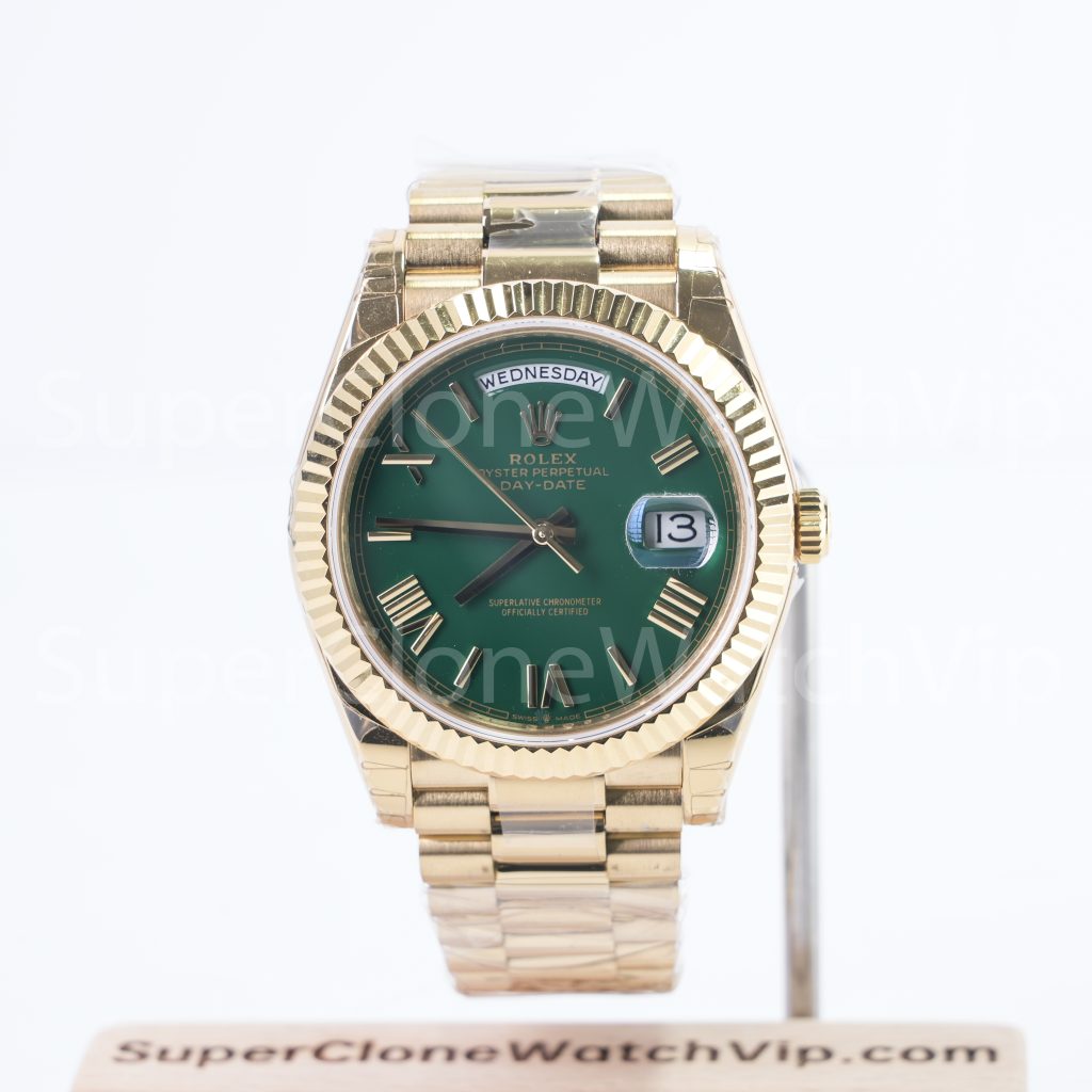 Rolex Day-Date 40 228238 18K Yellow Gold Green Dial Roman Numerals Fluted Bezel President Bracelet 40mm Replica Watches - 1-4-scaled