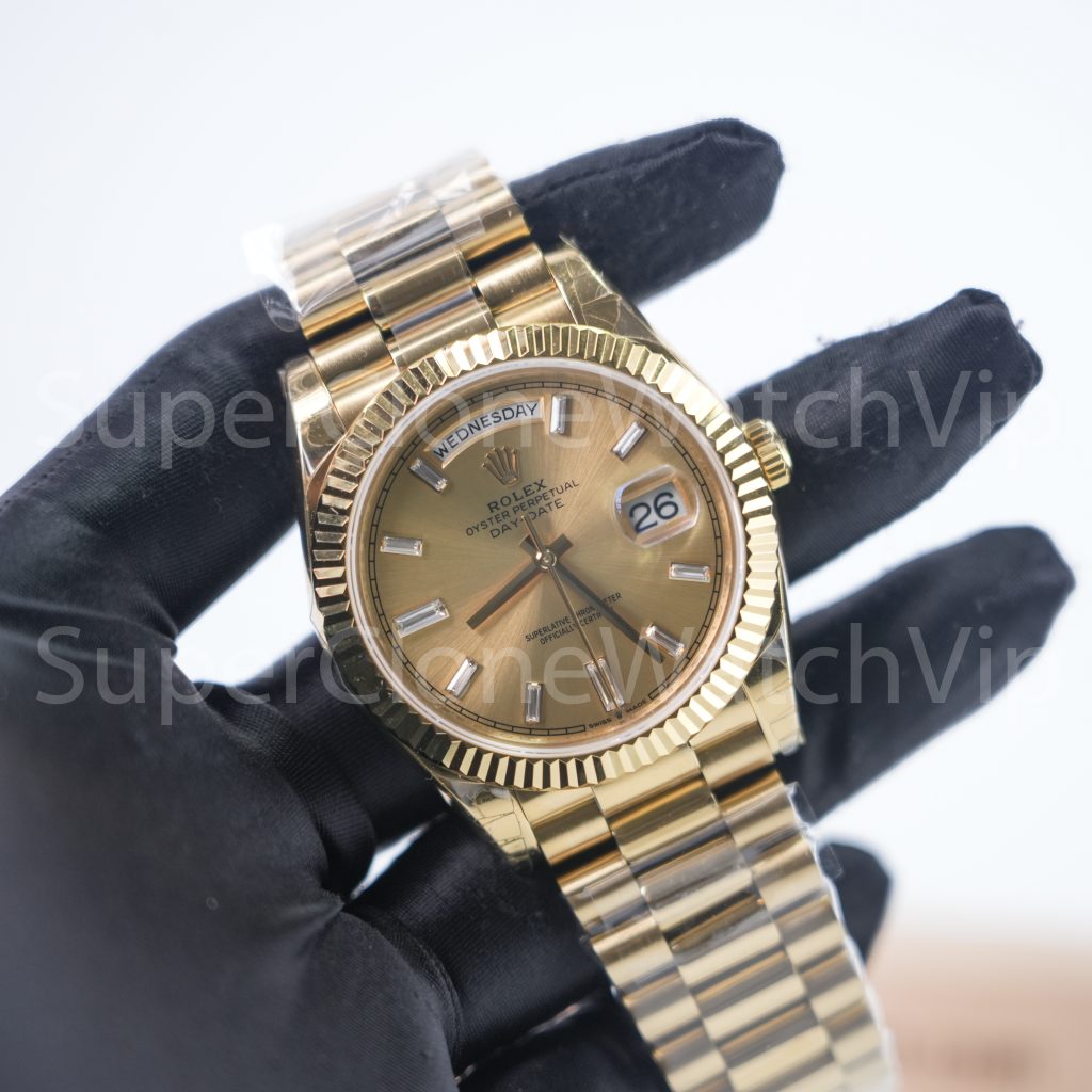 Rolex Day-Date 40 228238 18K Yellow Gold Champagne Sunray Dial Baguette Diamond Markers Fluted Bezel President Bracelet 40mm Replica Watches - 2-10-scaled