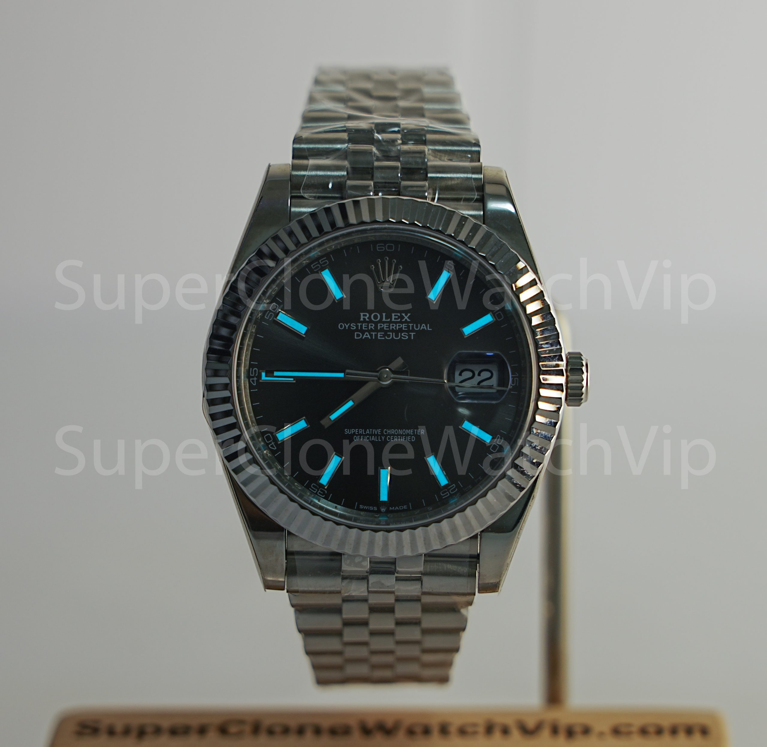 Rolex Datejust 126334 black sunray dial fluted bezel Jubilee bracelet product photo